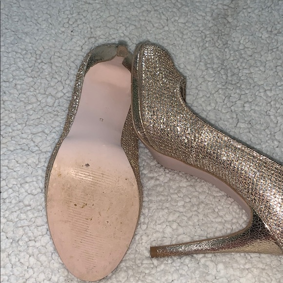 Le Chateau Sparkly Heels - Picture 3 of 3